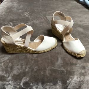Lauren Ralph Lauren espadrille wedge sandal, size 7.5B